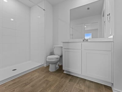 Bathroom at 1061 Phantom Hill BLVD - 5 bed 2 bath home