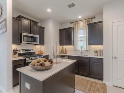 Property photo 4 at 1064 Esplanade PKWY - 2 bed 2 bath home