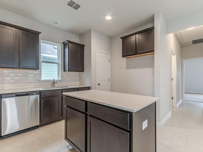 Property photo 5 at 1064 Esplanade PKWY - 2 bed 2 bath home