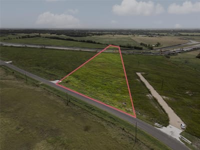 Living area at 1066 County Road 153 - Lot 4 - Weir View Estates, Georgetown, TX