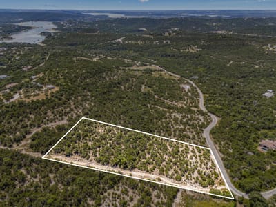Living area at 10692 Deer Canyon Rd - Panoramic Hills, Jonestown, TX