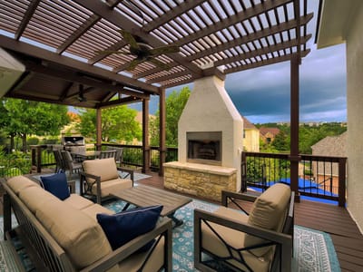 Living area at 107 Hensley DR - 4 bed 3 bath home