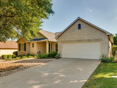 Property photo 3 at 107 Lantana DR - 3 bed 2 bath home