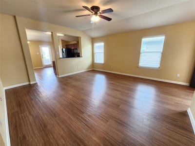 Property photo 4 at 107 Lavaca LOOP - 4 bed 2 bath home