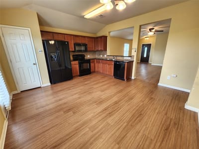 Property photo 5 at 107 Lavaca LOOP - 4 bed 2 bath home