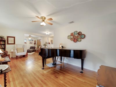 Property photo 4 at 107 Mandalay LN - 2 bed 2 bath home
