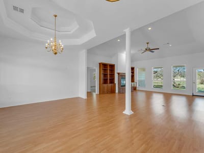 Kitchen at 107 N Oak Vista Dr - 4 bed 2 bath home