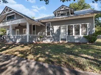Living area at 107 W 5th St - L S C1st, Lampasas, TX