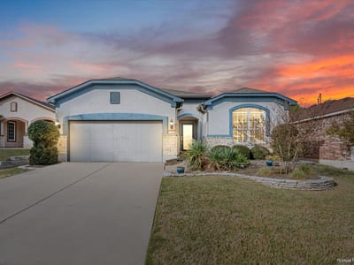 Living area at 108 Cathedral Mountain Pass - 3 bed 2 bath home
