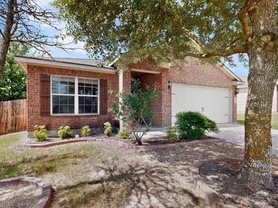 Living area at 108 Judge King DR - 3 bed 2 bath home