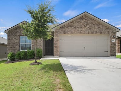 Living area at 108 Maywood LN - 3 bed 2 bath home