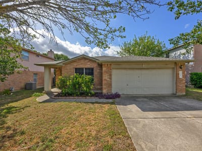 Property photo 4 at 108 Remington DR - 3 bed 2 bath home