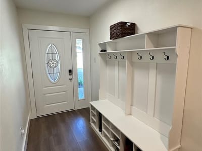 Primary bedroom at 108 S Sunshine Ln - 3 bed 2 bath home