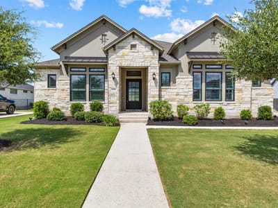 Living area at 109 Alonda WAY - 4 bed 4 bath home