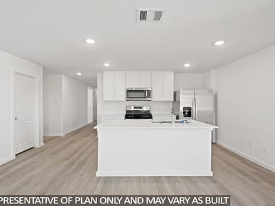 Property photo 5 at 109 Baby Calf Roping RD - 5 bed 2 bath home