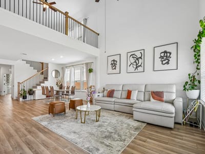 Living area at 109 Coleman BND - 4 bed 3 bath home