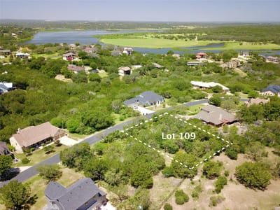 Living area at 109 Cove Creek Dr - Ridge Harbor, Spicewood, TX