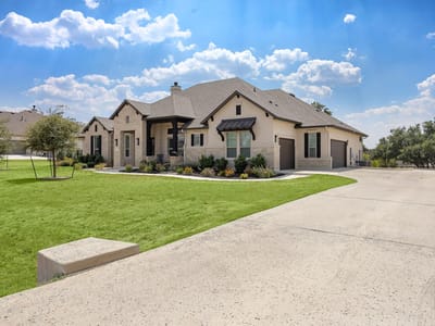 Living area at 109 Houston Loop - 4 bed 3 bath home