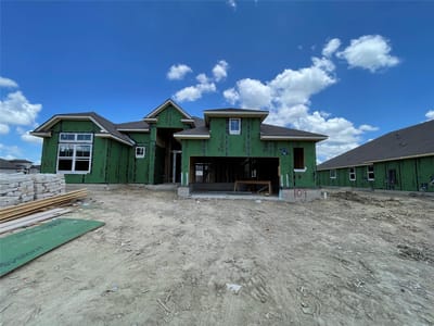 Living area at 109 Kapok ST - 4 bed 3 bath home
