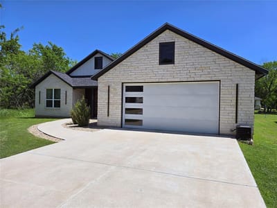 Photo 3 of 23 at 109 Kipapa CT - 3 bed 2 bath home