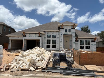 Living area at 109 Possumhaw LN - 4 bed 3 bath home