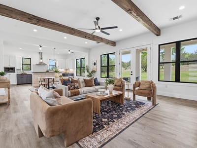 Living area at 109 Rocky Summit Ct - 4 bed 3 bath home