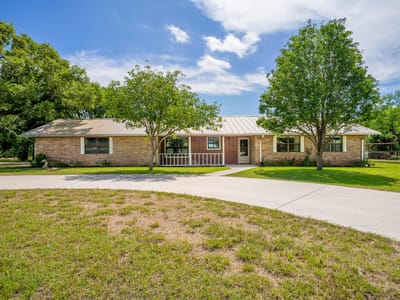 Primary bedroom at 109 Sundown TRL - 3 bed 2 bath home