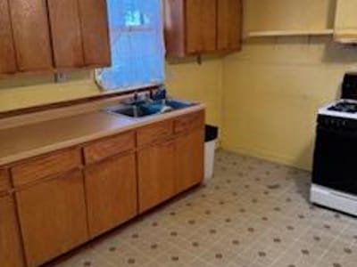 Primary bedroom at 109 Tennessee ST - 3 bed 1 bath home