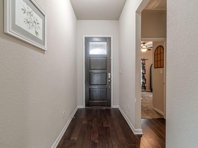 Living area at 109 Tulip Garden TRL - 4 bed 2 bath home