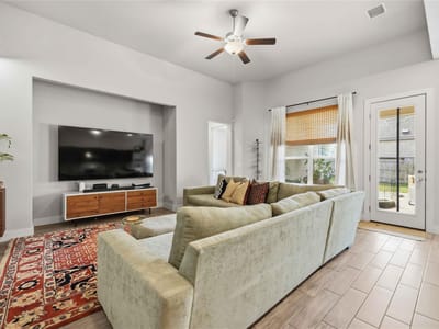 Photo 4 - 10900 American Mustang LOOP Photo 4 of 25 at 10900 American Mustang LOOP - 3 bed 2 bath home