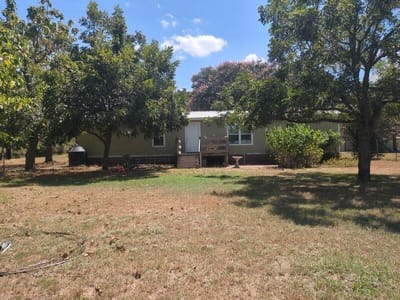 Photo 4 - 10905 S. FM 1915 FM 1915 Highway Photo 4 of 17 at 10905 S. FM 1915 FM 1915 Highway - 3 bed 2 bath home