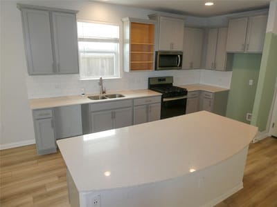 Property photo 3 at 10906 Sentinel Dr - 4 bed 2 bath home