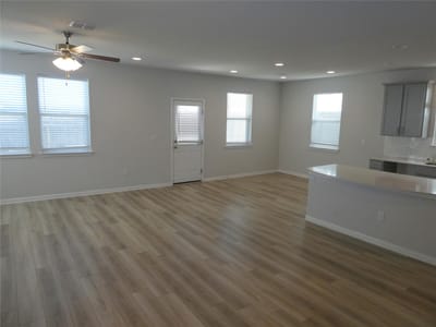 Property photo 4 at 10906 Sentinel Dr - 4 bed 2 bath home