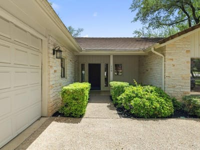 Property photo 3 at 110 Blue Jay DR - 3 bed 2 bath home
