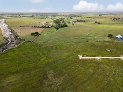 Living area at 110 County Road 153 - Lot 2 - Weir View Estates, Georgetown, TX