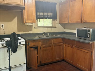 Bathroom at 110 E Rio Grande ST - 3 bed 1 bath home