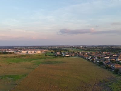 Photo 5 of 13 at 1100 County Road 313 - Jarrell, Jarrell, TX