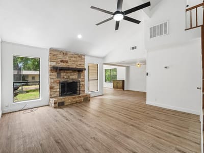 Kitchen at 1100 Riverbend DR - 3 bed 2 bath home