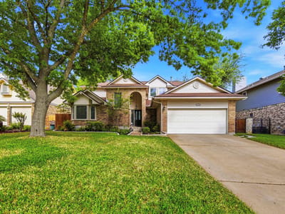 Bathroom at 11002 Sierra Verde TRL - 4 bed 2 bath home