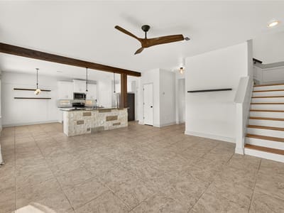 Photo 5 of 36 at 11005 Desert Willow LOOP - 4 bed 2 bath home