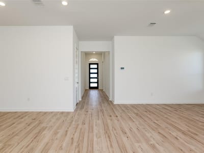 Property photo 3 at 1101 Bear Track Loop - 3 bed 2 bath home