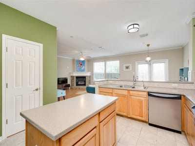 Property photo 4 at 1101 E Parmer LN Unit #315 - 3 bed 2 bath home