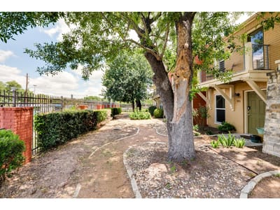 Living area at 1101 Grove Blvd Unit #102 - 2 bed 2 bath home