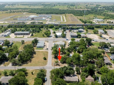 Property photo 2 at 1101 W 3rd ST - Doak Add, Taylor, TX