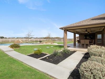 Property photo 5 at 11010 La Paloma LOOP - 4 bed 3 bath home