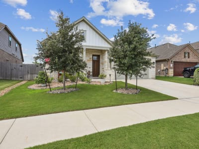 Living area at 1102 Simmental Loop - 3 bed 2 bath home
