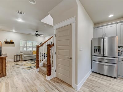 Primary bedroom at 1103 Farm ST - 3 bed 2 bath home