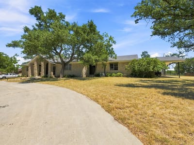 Property photo 2 at 1103 S Willis ST - 3 bed 3 bath home