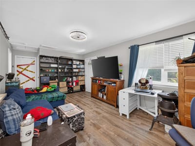 Primary bedroom at 1104 S Boundary ST - 2 bed 1 bath home