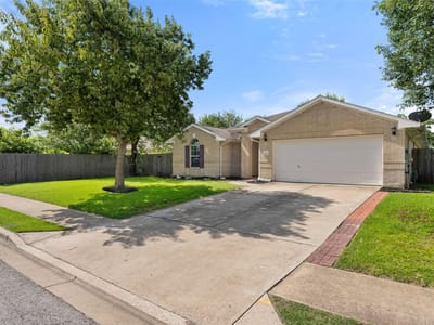 Kitchen at 1105 Delia Chapa LN - 4 bed 2 bath home